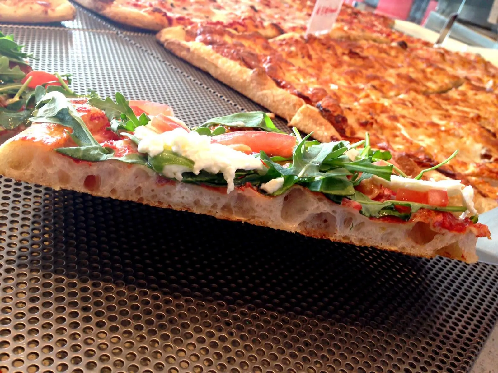 Pâte à pizza romaine levée 72h — Taglio di Roma, Laval QC